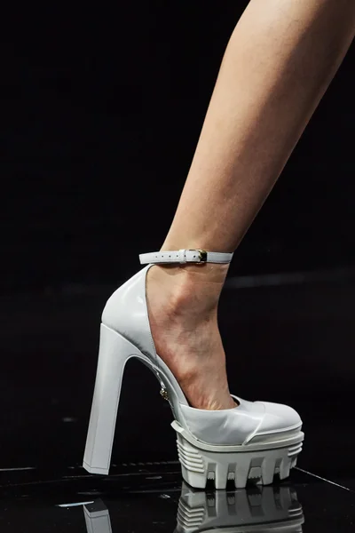 Look 80